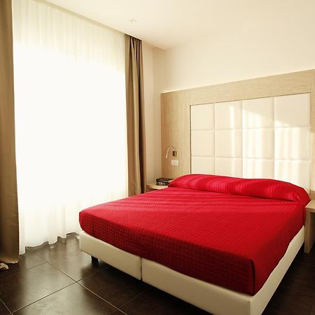 Hotel Fantasy Riccione Exteriör bild